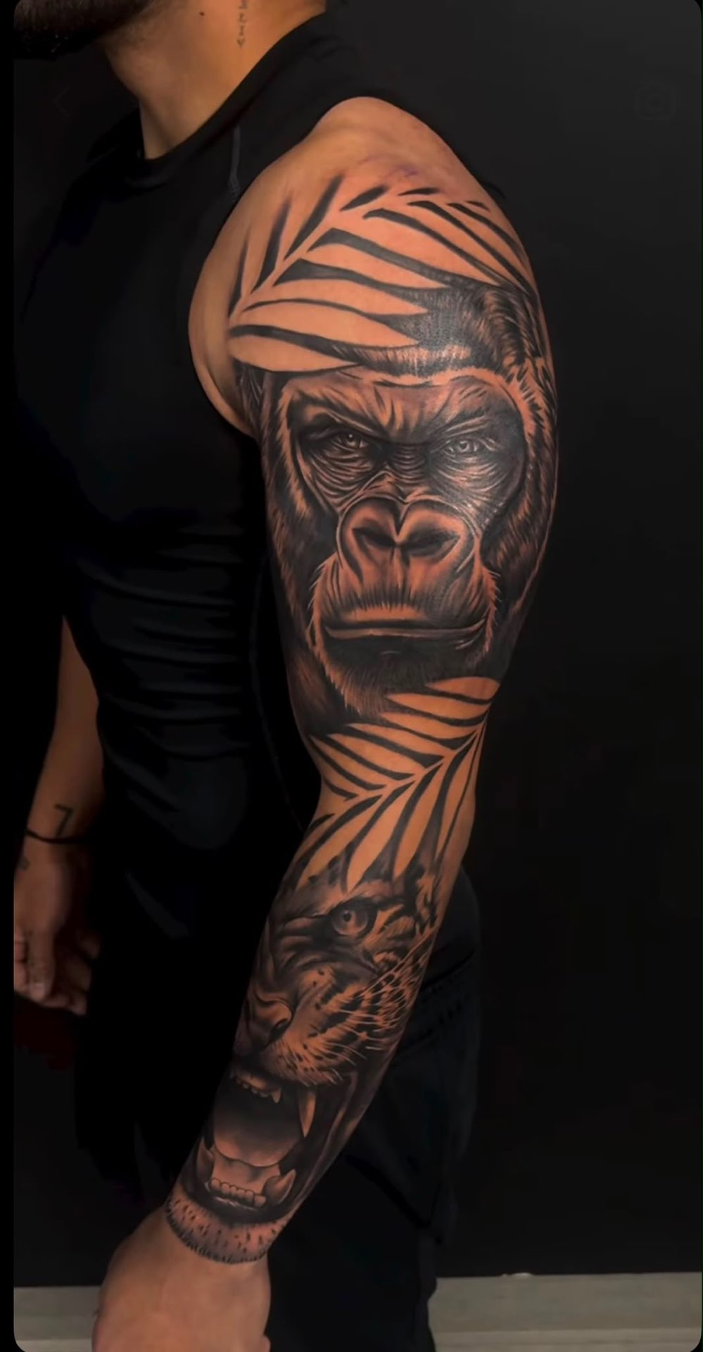 Gorilla and tiger realism full sleeve in black and grey